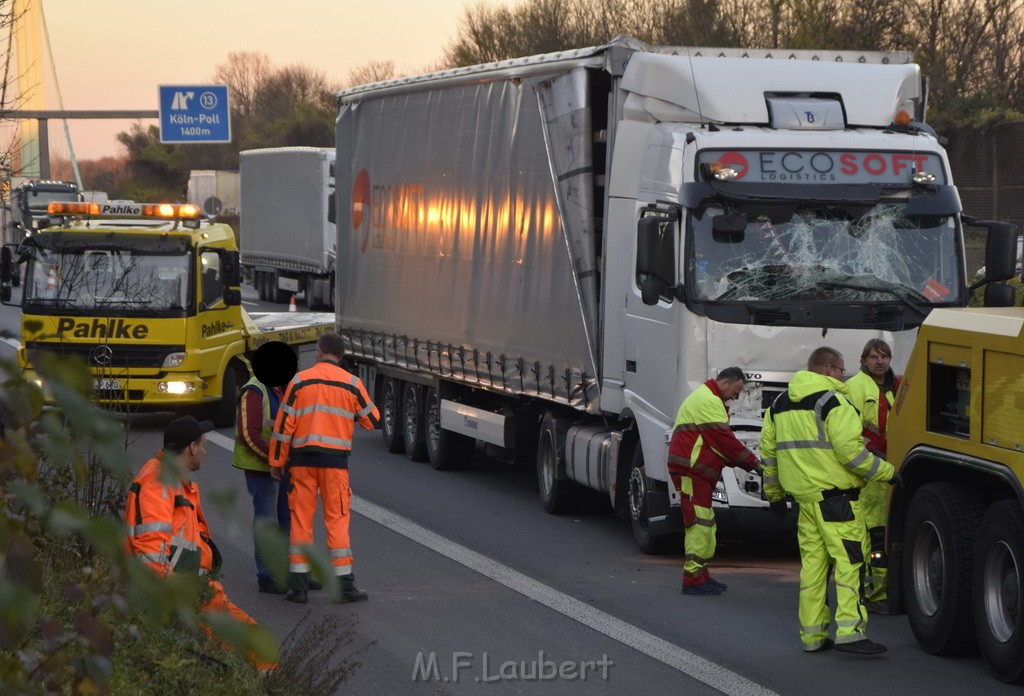 VU LKW A 4 Rich Aachen hinter Rodenkirchener Bruecke P05.JPG - Miklos Laubert